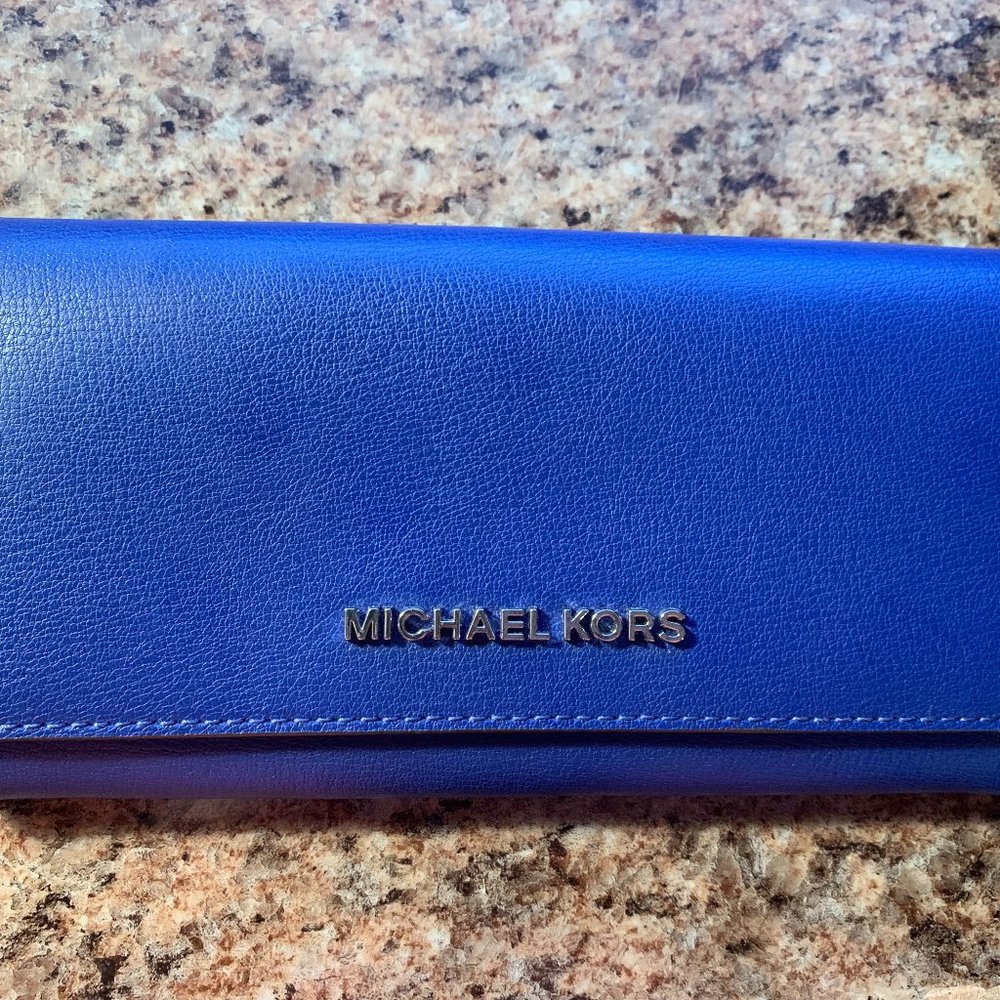 Michael Kors Wallet/NWOT!